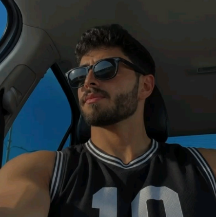 <em><strong>Javier M.</strong></em>